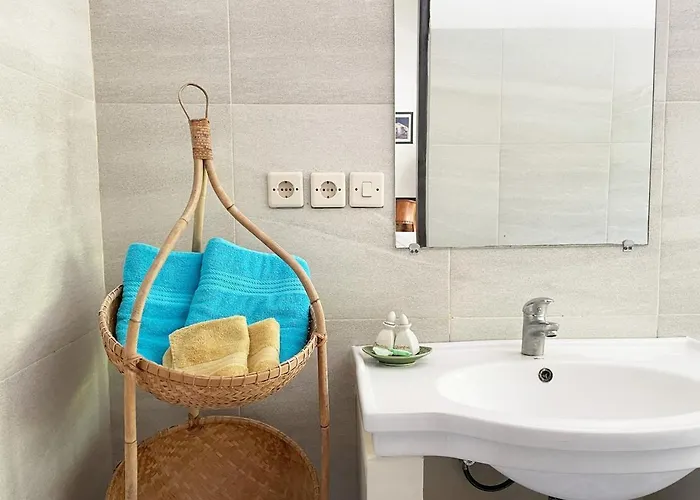 Guest house Agung Village Tanah Lot (Bali)